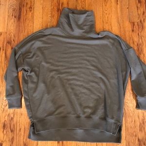 Turtle neck sweatshirt